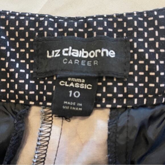 Liz Claiborne Career Classic ankle cut pant. Size 10. - Picture 4 of 4